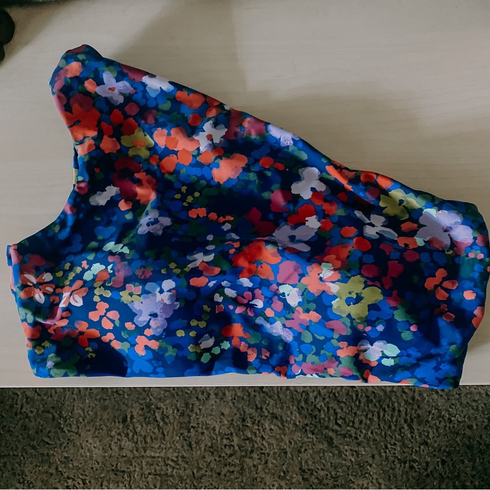 NWOT Summersalt - The Ruched Sidestroke Bikini Top - Size 6